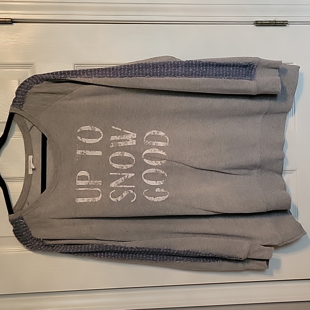 Sweatshirt